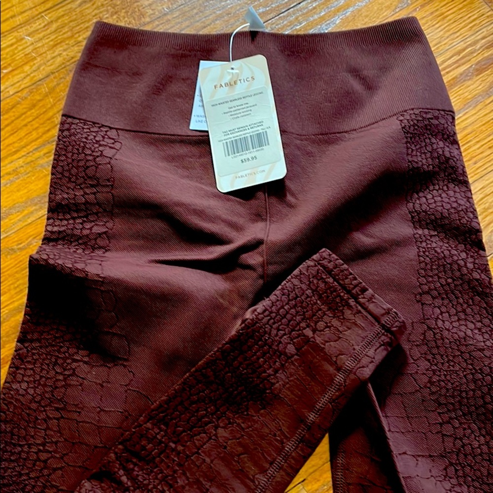 NWT Fabletics High-waisted Seamless Legging TALL S